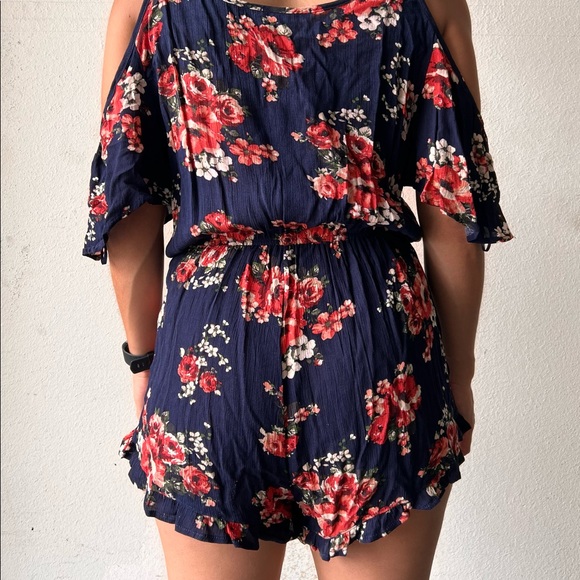 Floral Romper - Picture 2 of 5